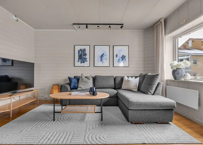 Urban Apartment In City Center!